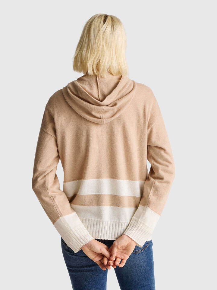 SWEATER W/HOOD Mujer image number 2